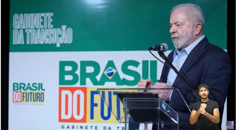Em discurso, Lula agradece Lira, Pacheco e líderes partidários pela aprovação da PEC da Transição