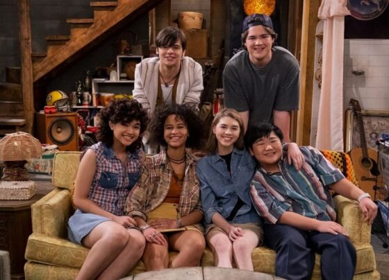 ambientada-nos-anos-90,-netflix-divulga-trailer-oficial-da-nova-serie-that-’90s-show