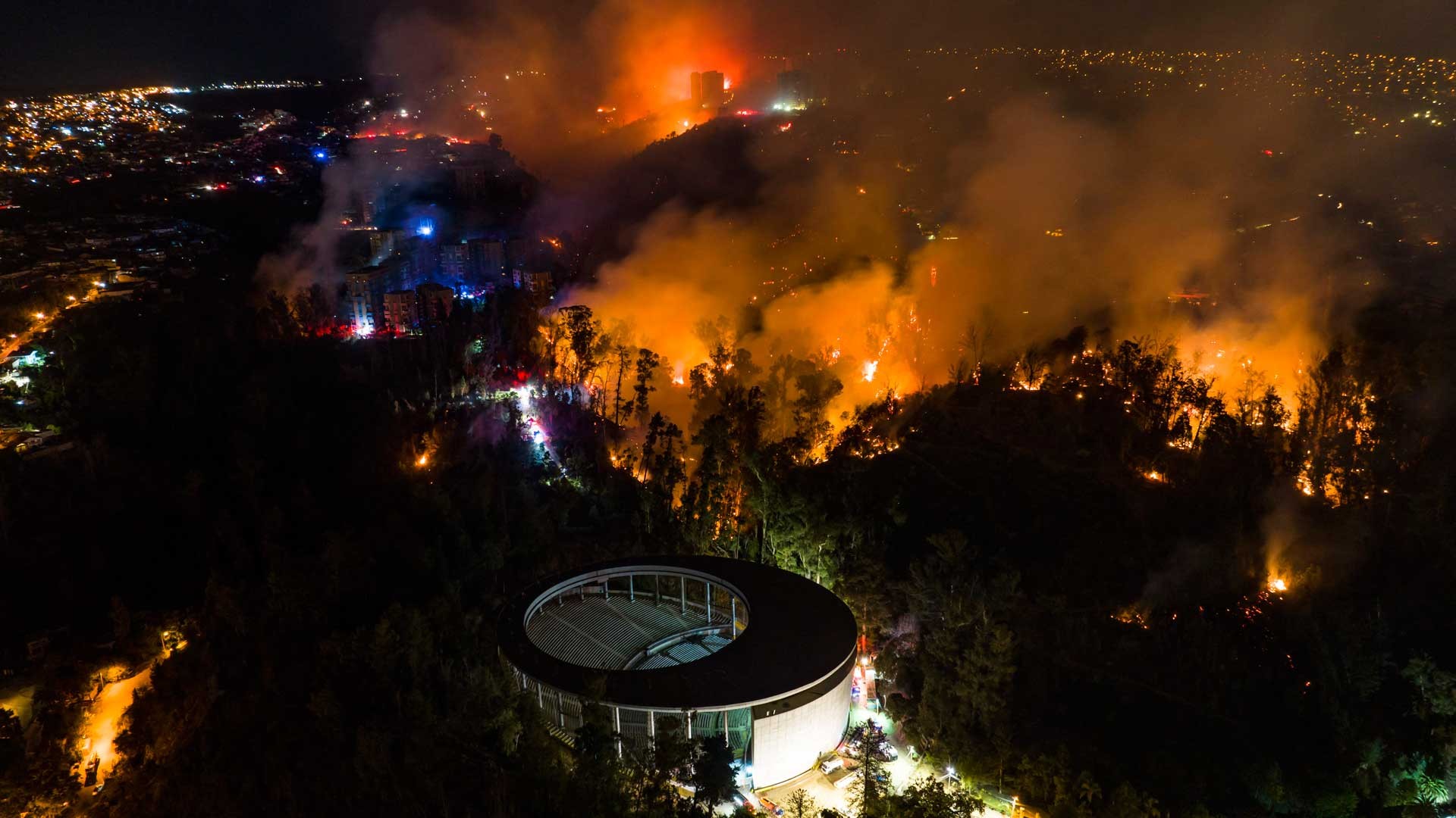 Incêndio em Viña del Mar deixa dois mortos e atinge 400 casas