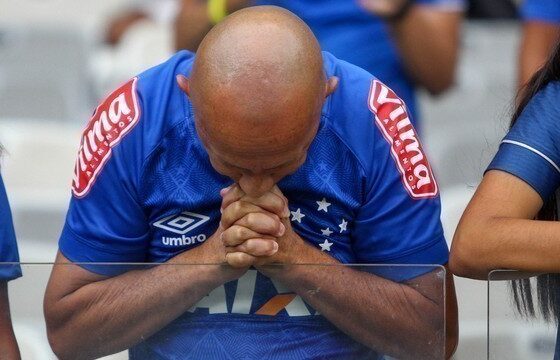 quase-falido,-cruzeiro-jogou-fora-novo-messi-de-r$-330-milhoes