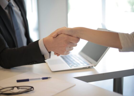 graduados-nestas-universidades-sao-os-mais-disputados-no-mercado-de-trabalho