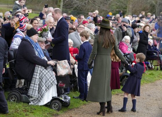 principe-louis-estreia-nas-celebracoes-de-natal-da-familia-real-britanica-em-meio-a-acusacoes-de-harry-e-meghan