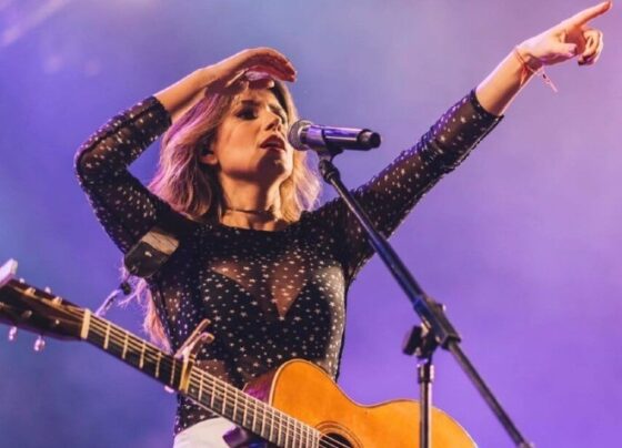 cantora-paula-fernandes-e-uma-das-atracoes-da-festa-de-reveillon-de-coimbra