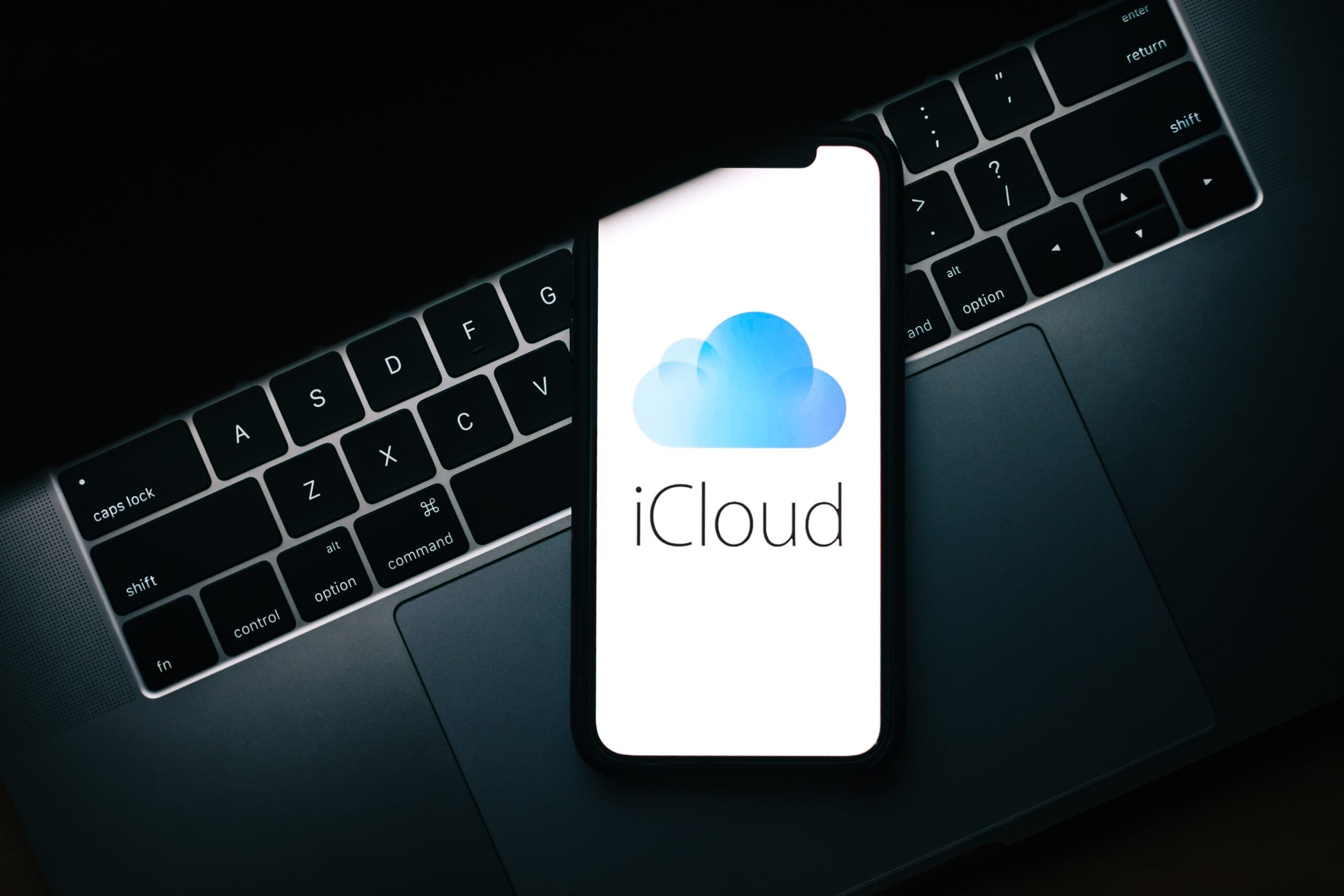 Novo golpe com iPhone roubado: fique atento ao seu iCloud