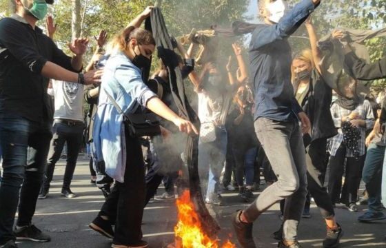 apos-100-dias-de-protestos-e-mais-de-500-mortes,-manifestantes-no-ira-prometem:-‘nao-vamos-parar’