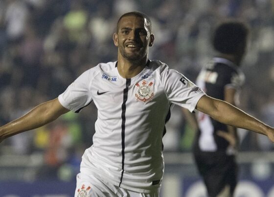 marcou-so-2-gols-pelo-corinthians-e-foi-parar-na-serie-b