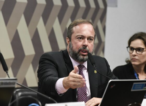lula-anuncia-que-senador-alexandre-silveira-sera-ministro-de-minas-e-energia