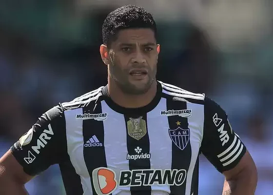 tentou-castigar-hulk-e-acabou-sendo-eleito-o-pior-do-brasil-em-sua-funcao