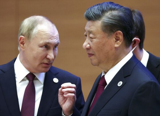 vladimir-putin-e-xi-jinping-conversam-por-videoconferencia;-putin-diz-que-espera-visita-de-xi-em-2023