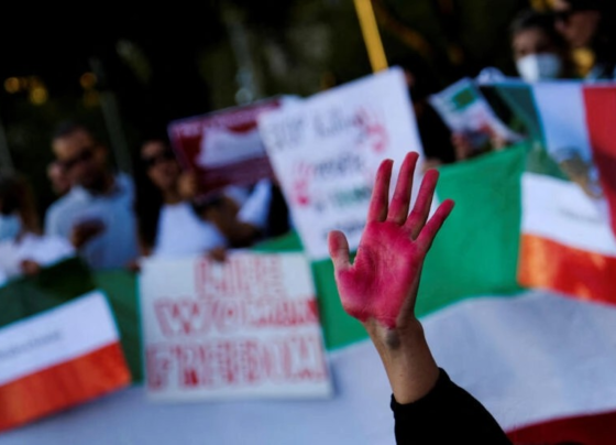 medicos-iranianos-vivem-rotina-sob-pressao-entre-consultas-clandestinas-e-atestados-de-obito-falsos