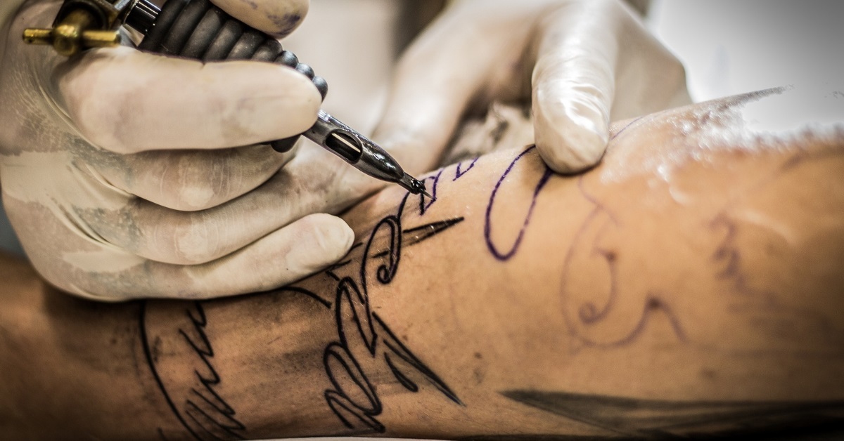 Confira os 5 lugares mais dolorosos do corpo para fazer tatuagem