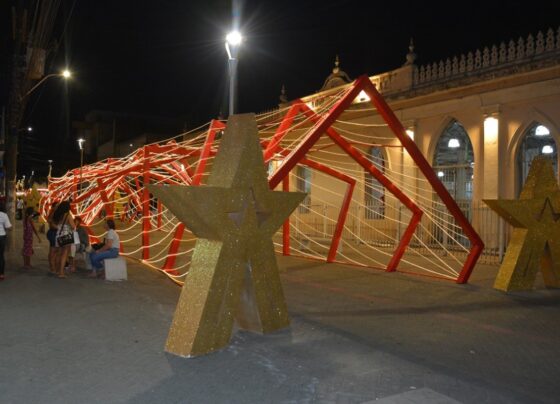 colbert-inaugura-decoracao-natalina-no-centro-historico-de-feira