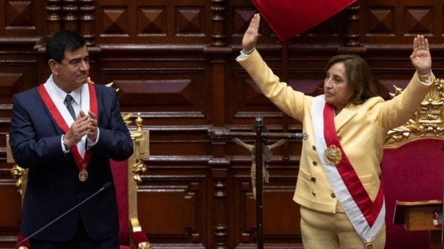 Nova presidente do Peru diz que prepara projeto para antecipar eleições gerais para 2024