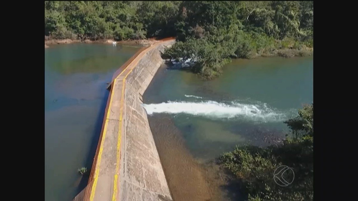 Rompimento de barreira no Rio Araguari causa problemas ambientais  em Uberlândia