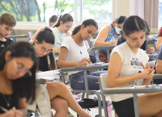 unicamp-2023:-segundo-dia-da-2a-fase-teve-equilibrio-e-temas-contemporaneos,-dizem-cursinhos