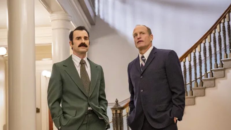 Woody Harrelson e Justin Theroux nas primeiras cenas da minissérie White House Plumbers