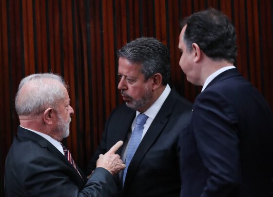 lira-diz-que-pec-da-transicao-ainda-‘sera-negociada’-e-nao-garante-votacao-nesta-semana