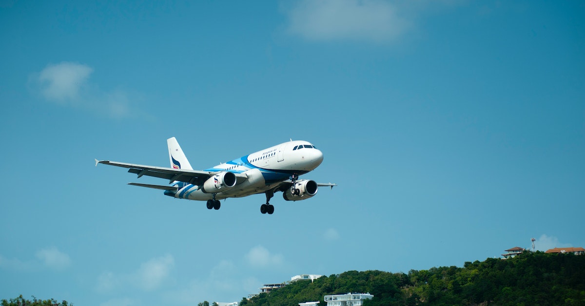 Passagens aéreas poderão sofrer alta em 2023; confira as projeções