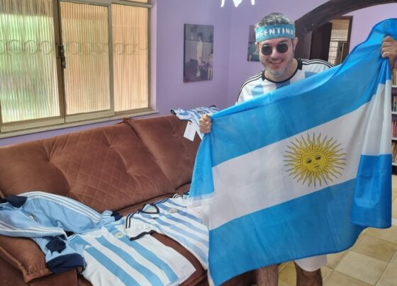 apos-conhecer-maradona,-morador-de-sao-goncalo-se-torna-fa-da-selecao-argentina-e-torce-para-os-‘hermanos’