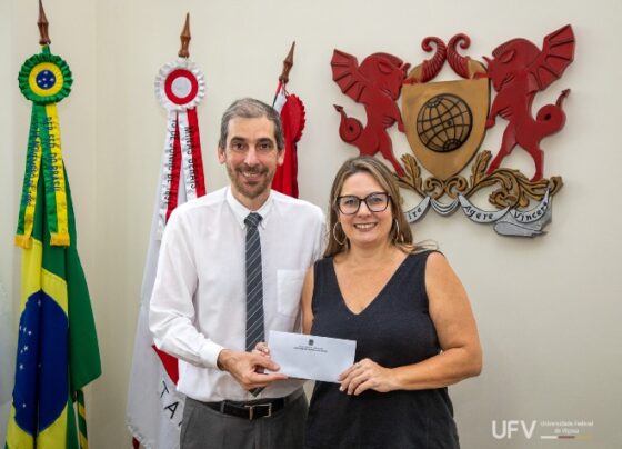 professora-de-ingles-e-a-nova-diretora-do-coluni