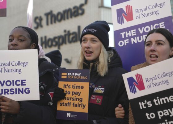 enfermeiras-britanicas-iniciam-greve-sem-precedentes-para-reivindicar-aumento-salarial