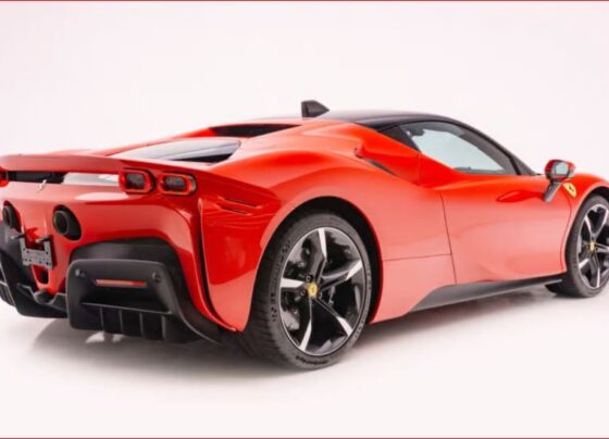 mansoes-de-r$-6,5-milhoes,-22-ferraris:-veja-o-que-ganhador-da-mega-pode-comprar-com-premio-de-r$-135-milhoes;-sortudo-e-de-bh