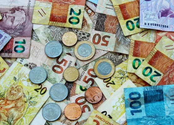 auxilio-de-r$-712-e-pago-para-novo-grupo-nesta-quinta-(15);-saiba-quem-recebe
