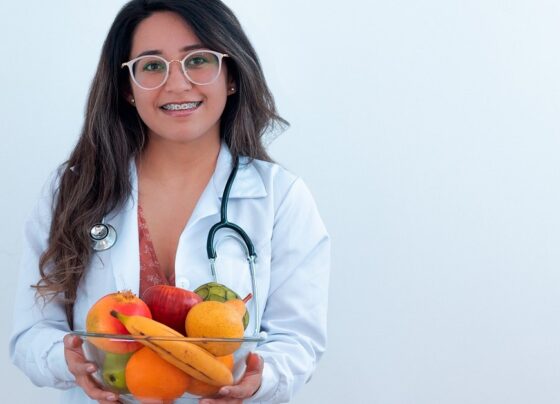 afinal,-qual-e-a-diferenca-entre-nutricionista-e-nutrologo?
