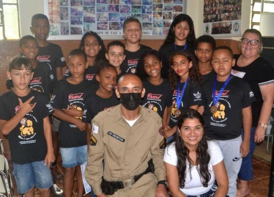 proerd-certifica-alunos-de-escola-da-colonia