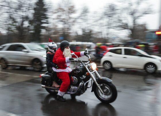 papais-noeis-motoqueiros-se-reunem-na-capital-da-bulgaria