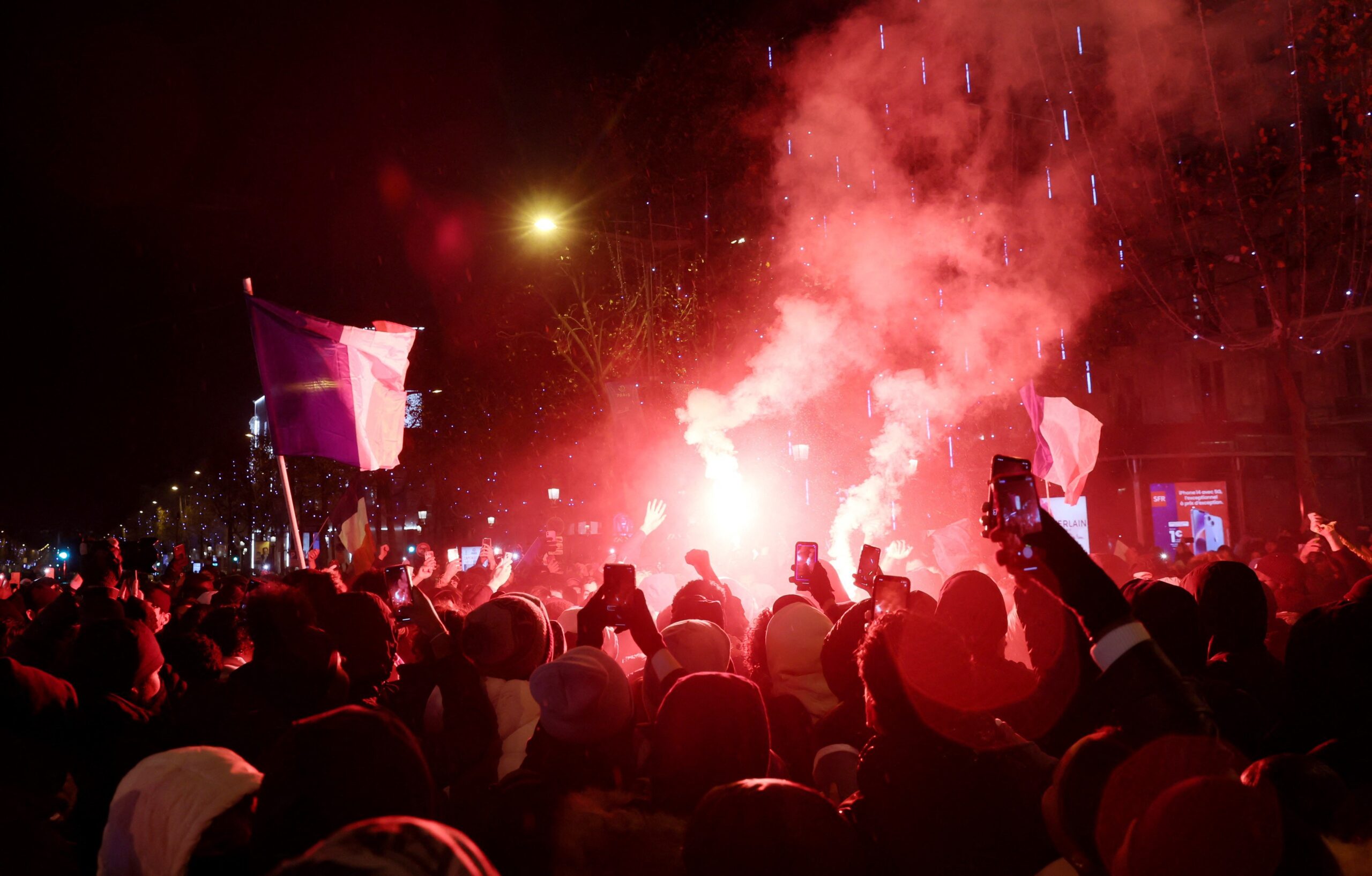 Torcedores da França acompanham final da Copa do Mundo