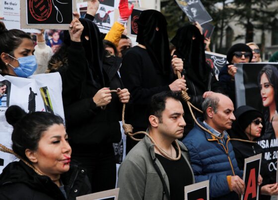regime-iraniano-luta-para-sobreviver-com-execucoes-de-manifestantes