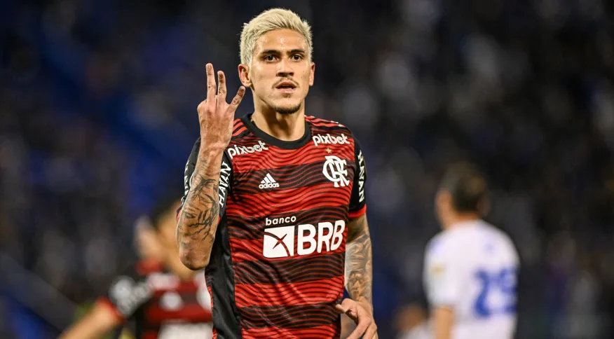 Flamengo prepara homenagem histórica para o atacante Pedro
