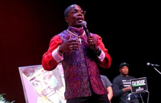 bispo-que-teve-us$-1-mi-em-joias-roubadas-ao-vivo-em-sermao-nos-eua-e-acusado-de-fraude-e-extorsao