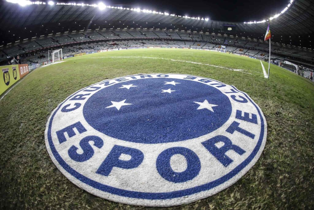 Novo reforço é anunciado e se declara ao Cruzeiro nas redes sociais