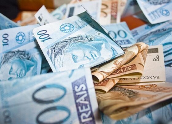 auxilio-brasil-e-vale-gas:-beneficiarios-com-nis-final-9-recebem-nesta-quinta-a-ultima-parcela-do-ano