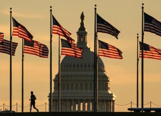 pib-dos-eua-cresce-3,2%-no-3°-trimestre,-apos-revisao