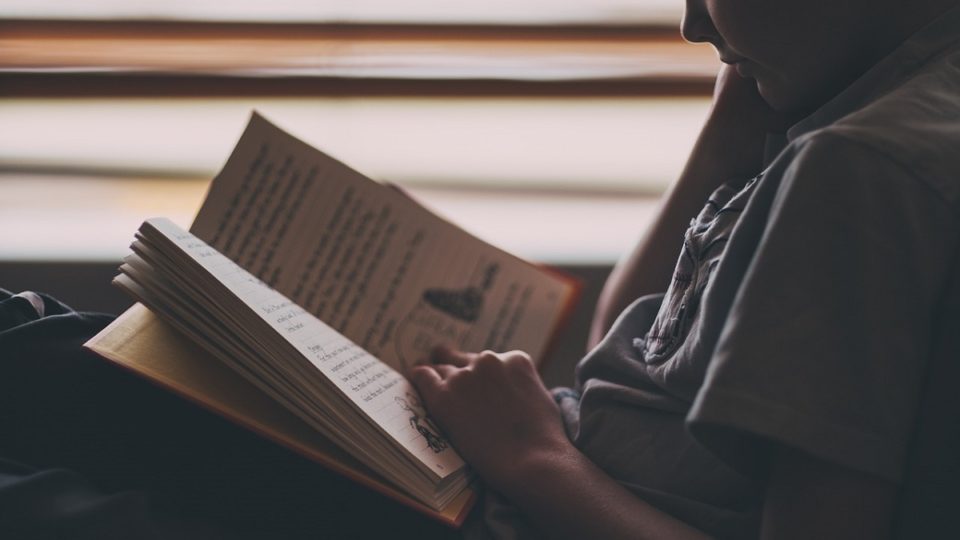 Alunos do Brasil estão entre os piores do mundo em alfabetização e habilidades de leitura