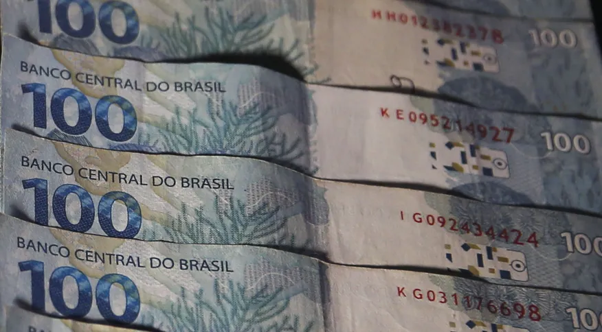 Sem educação financeira, ofensiva do governo contra dívidas pode resultar em inadimplência e até inflação