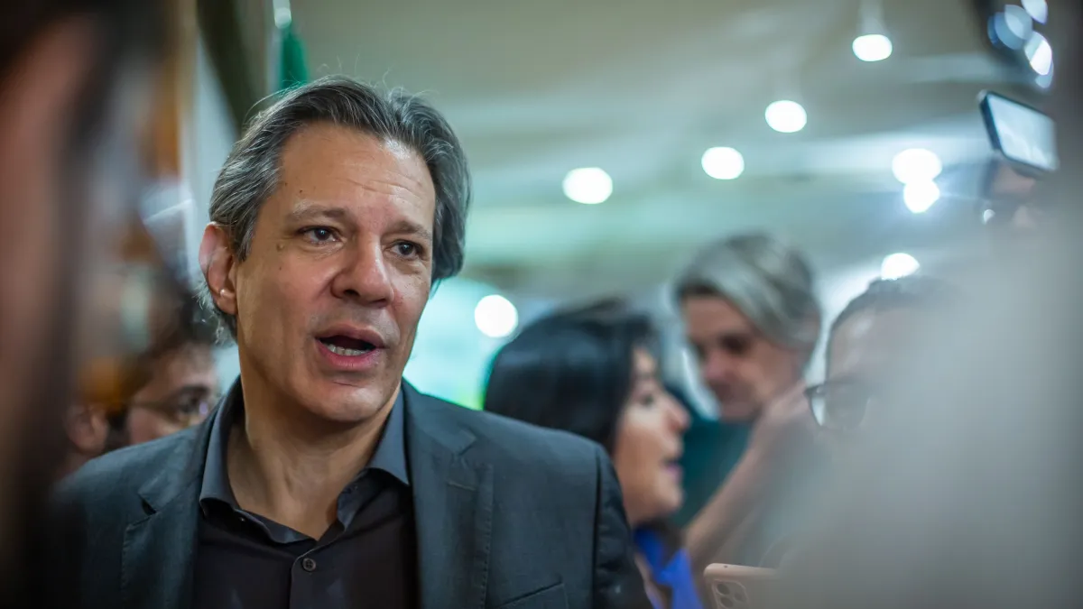 BC explicita apoio a Haddad e manda recado para Congresso e PT, vê governo Lula