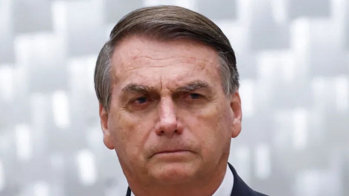 TSE forma maioria para rejeitar recurso de Bolsonaro contra inelegibilidade