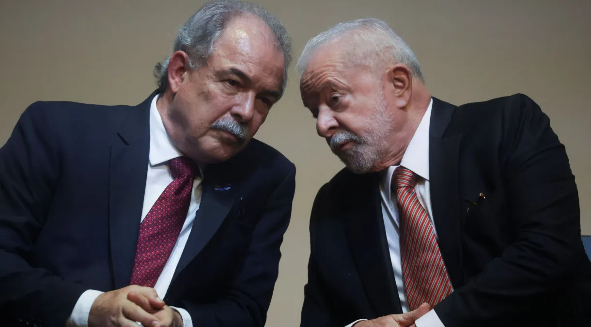 Governo Lula mira desenvolver indústria bélica do país e vai usar dinheiro do BNDES em seu plano