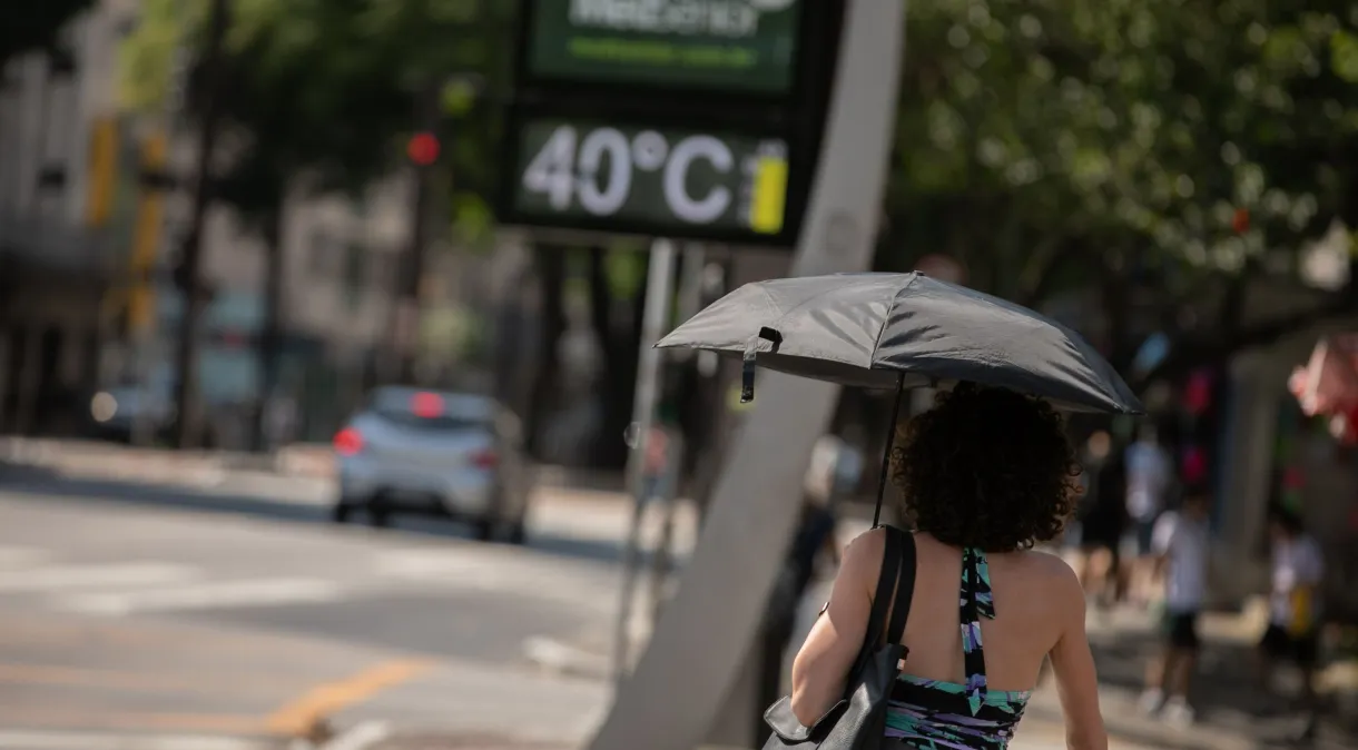 Brasil poderá ter novas ondas de calor no verão e durante 2024, diz meteorologista