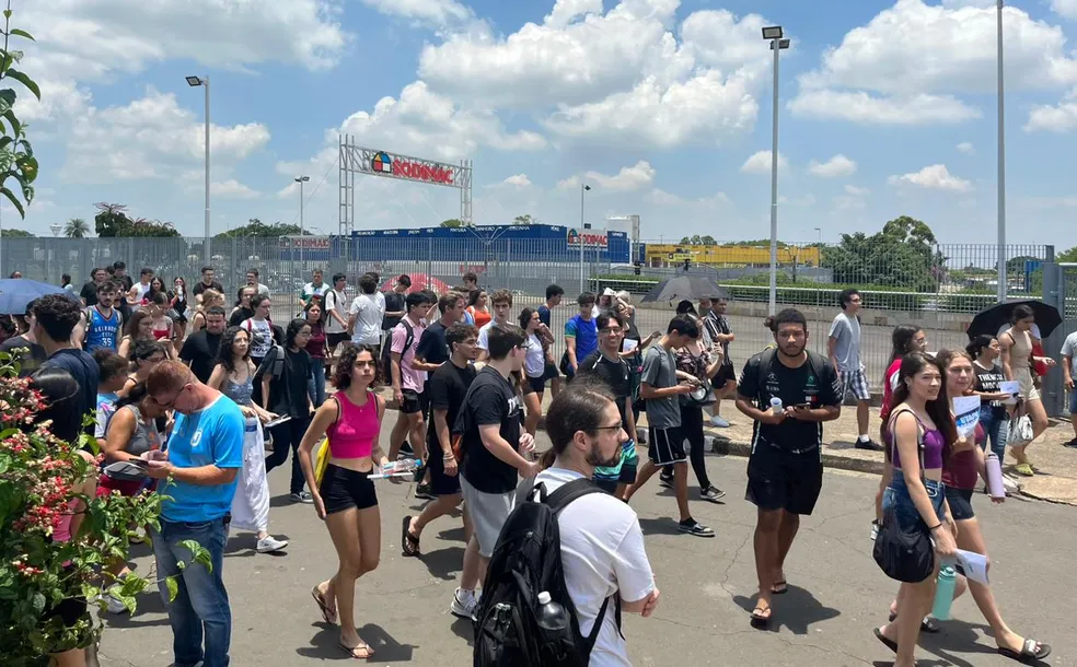 Unicamp 2024: segundo dia da 2ª fase tem garimpo ilegal, códigos genéticos e machismo