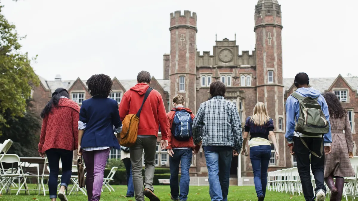Por que Canadá vai limitar entrada de estudantes estrangeiros