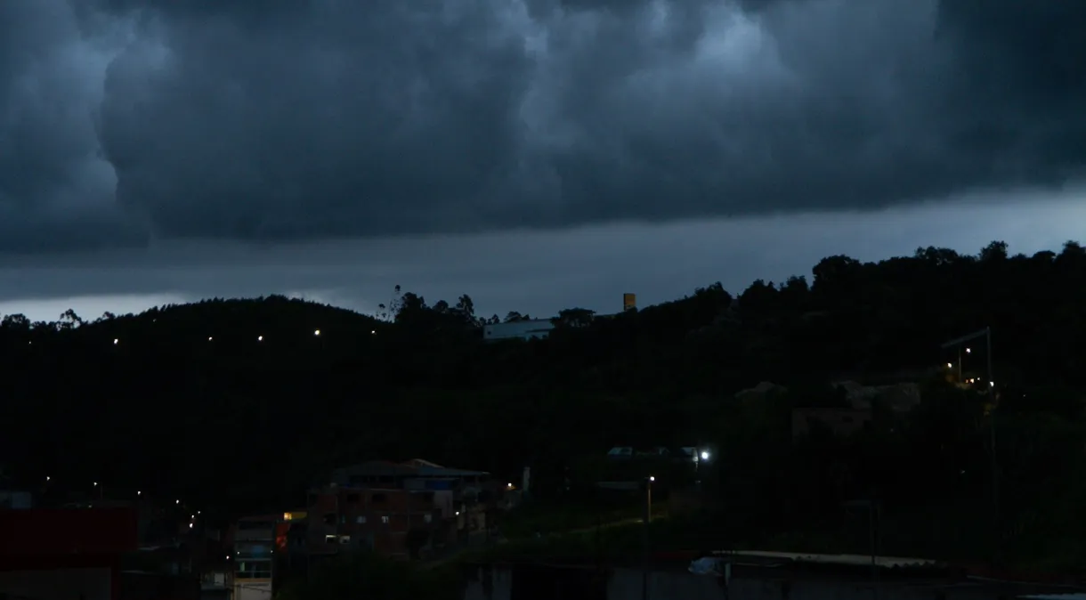 Sul terá sol, calor e chuva nesta sexta-feira; MG, SP e RJ têm alerta para tempestades