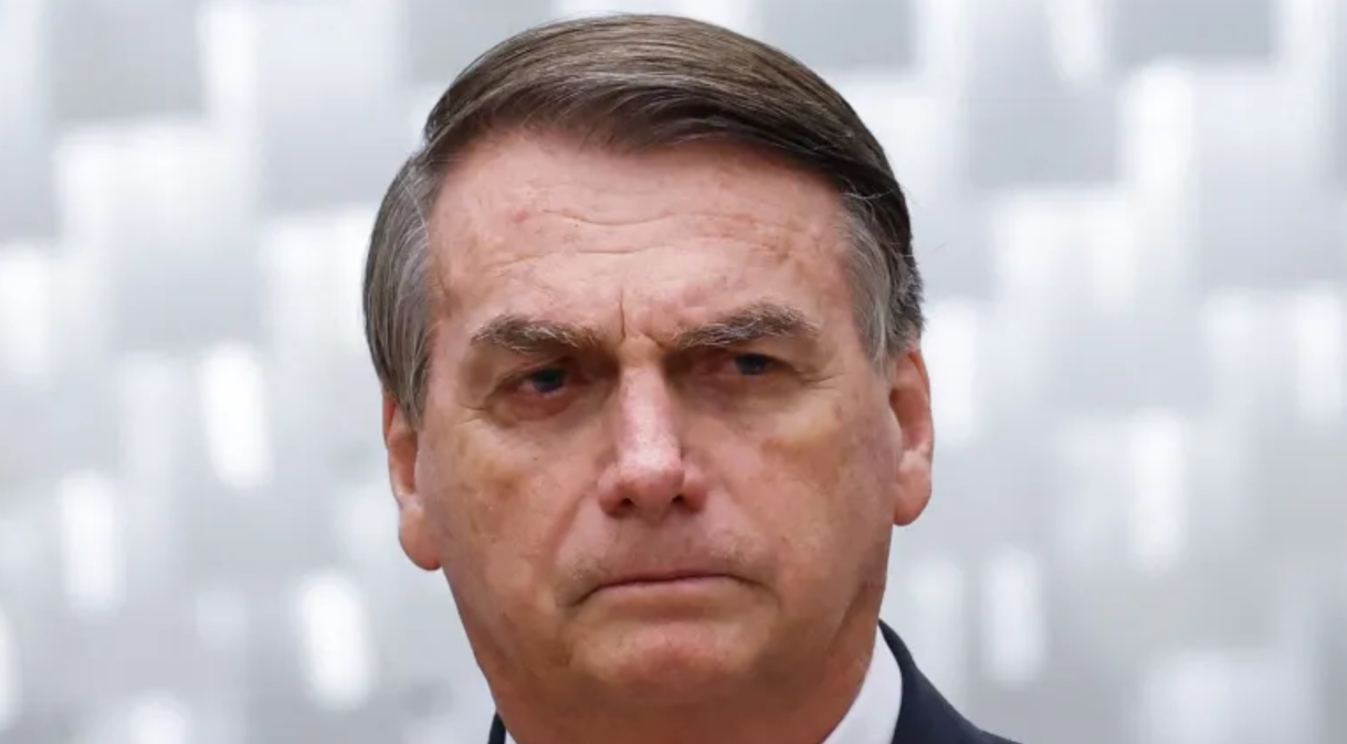 “Vou entrar em campo usando meu Exército”, disse Bolsonaro em reunião da alta cúpula do governo