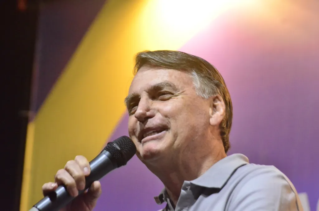 Eleições municipais testarão poder de Bolsonaro como cabo eleitoral