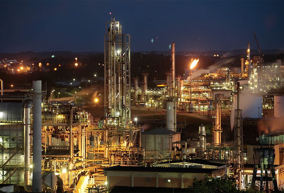 Justiça do Trabalho determina que empresa pague plano de saúde de químico diagnosticado com leucemia em Camaçari