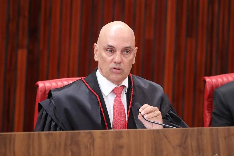 Moraes vota para condenar mais 15 réus pelos ataques de 8 de janeiro